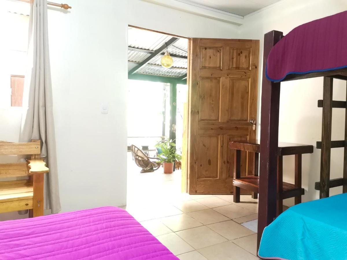Casita Happy Feet And Tours Corcovado Hotel Drake Bay ภายนอก รูปภาพ