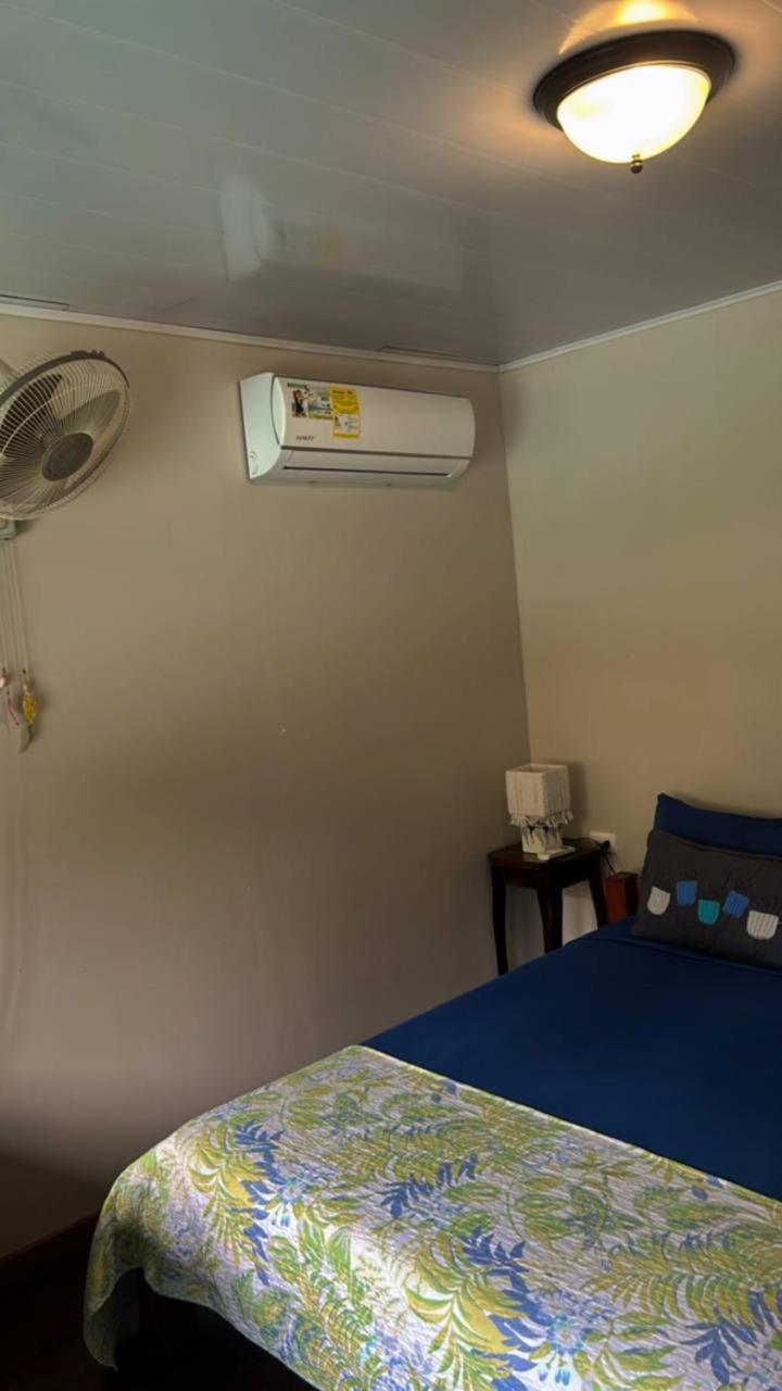 Casita Happy Feet And Tours Corcovado Hotel Drake Bay ภายนอก รูปภาพ